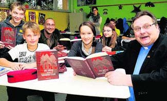 Rotary-Club Bad Düben überreicht Bücher